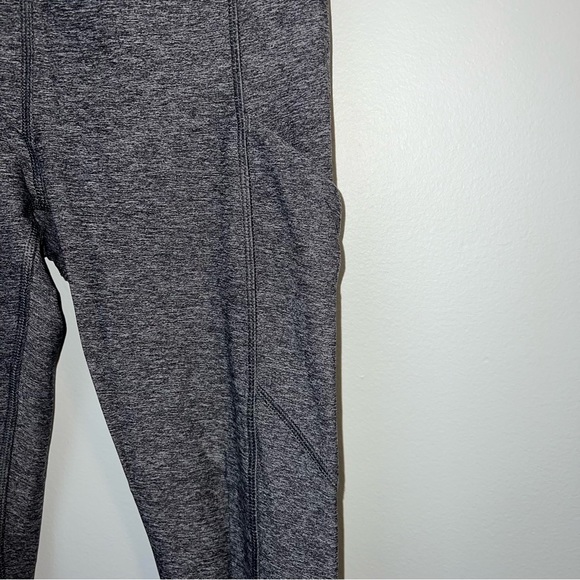 LuluLemon Wunder Train Leggings with Pockets - Picture 7 of 9